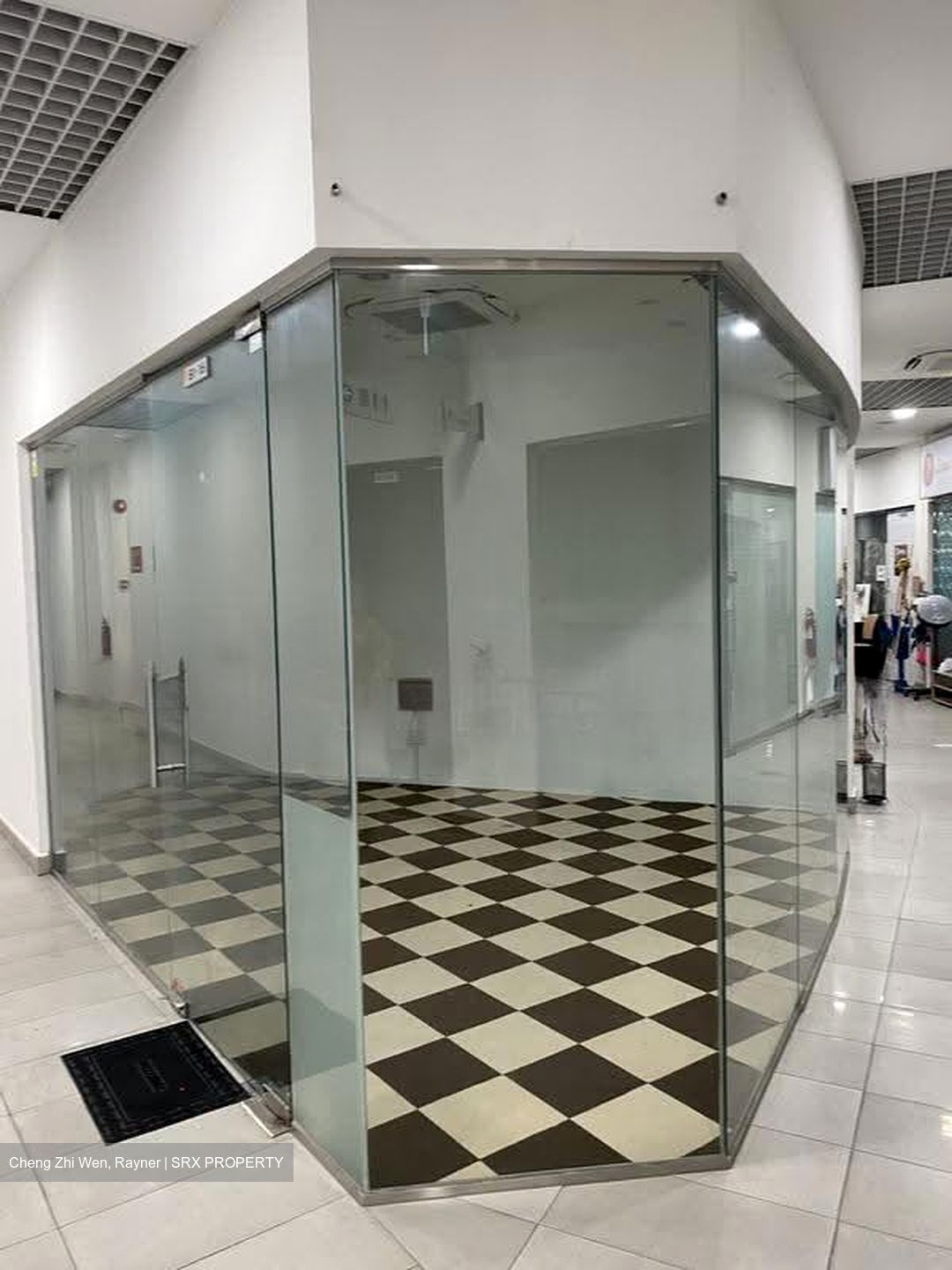 Icon@changi (D14), Shop House #611764071